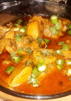 A picture of Desi murgh curry.