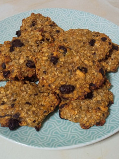Una foto de Galletas de avena, plátano y chocolate