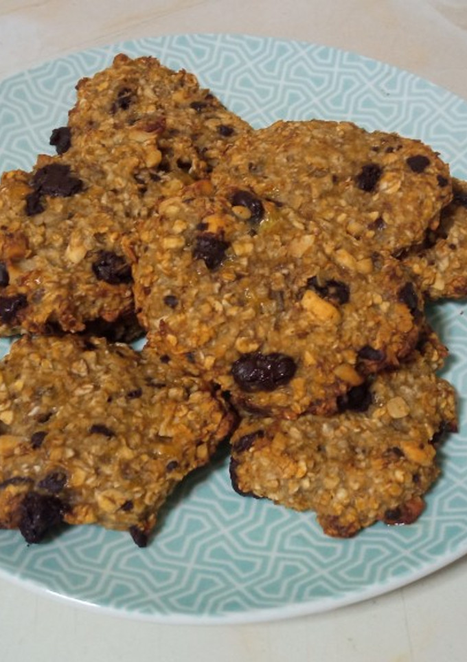 Una foto de Galletas de avena, plátano y chocolate