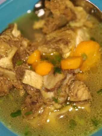 Cara Mudah Membikin Resep SOP Tulang Sapi yang Uenak Anti Ribet, Sempurna