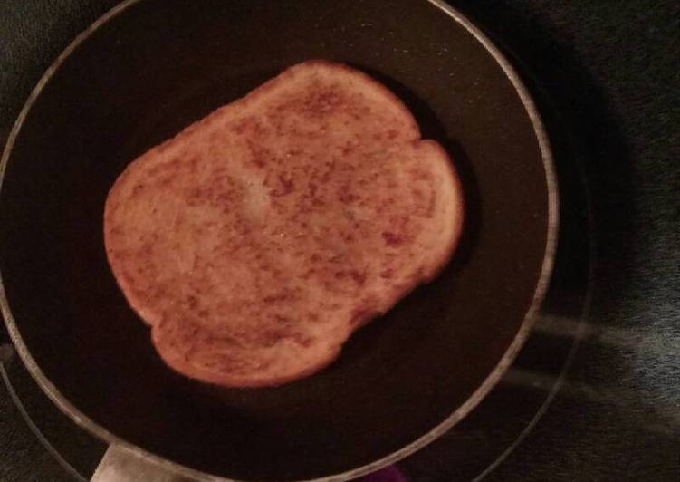 Steps to Prepare Any-night-of-the-week Bachelor&#39;s garlic bread