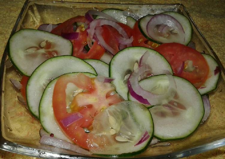 Simple Way to Make Appetizing Cucumber salad