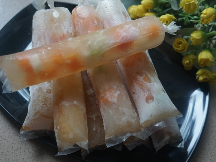 Cara Gampang Menyiapkan Es lilin nutrisari rujak, Lezat Sekali