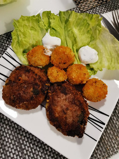 Spenóttal - sajttal töltött fasírt gluténmentesen recept fotója