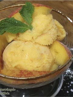 Una foto de Helado de melocotón (Thermomix)
