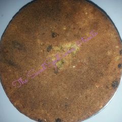 A picture of Fruit cake.