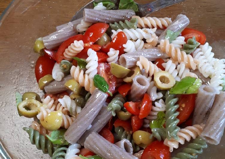 Ricetta Insalata Di Pasta Mista Fredda Con Verdure Glutenfree Di Rosa Aime Apprendista Celiaca Cookpad