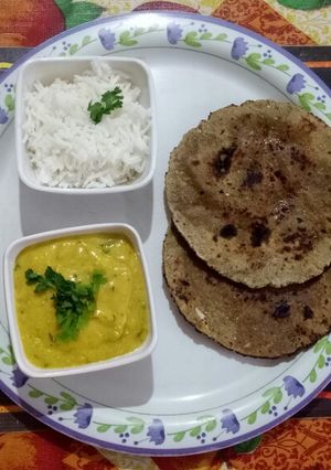 A picture of Vegetable Kadhi.