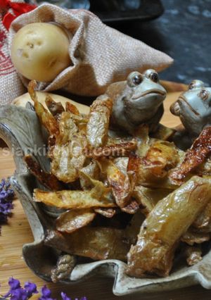 عکسی از دستور چطور چیپس پوست سیب زمینی درست کنیم