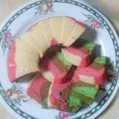 รูปของ Rainbow cake putih telur