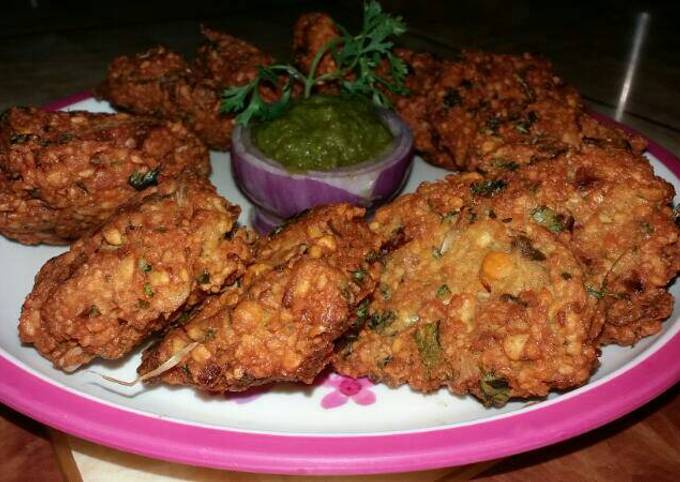 Chana Dal ke pakore