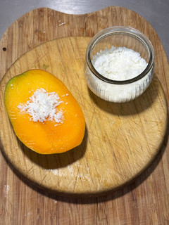 Una foto de *Mango Coco Crush*: