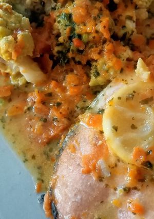 Une photo de Darnes saumon et chou romanesco sauce légumes au Cook Expert
