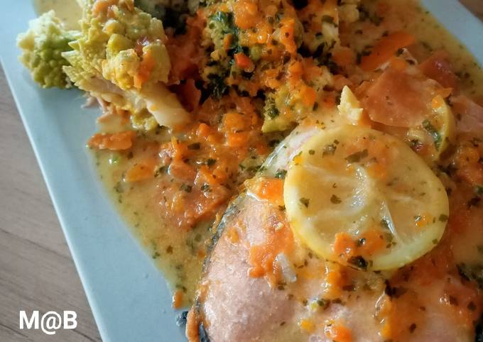Darnes saumon et chou romanesco sauce légumes au Cook Expert