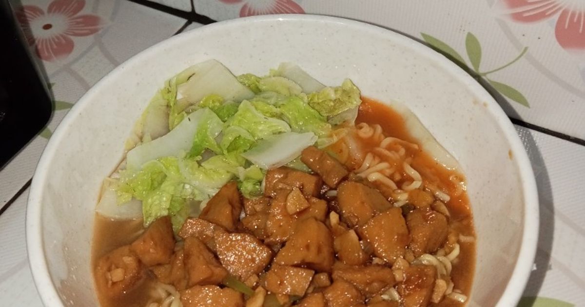 Mie Baso Kuah Kecap