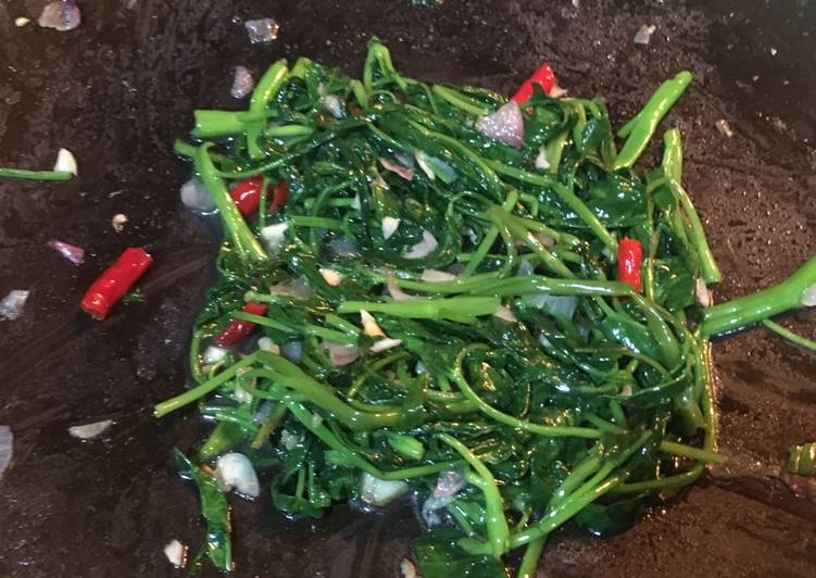 Tumis Kangkung Sederhana