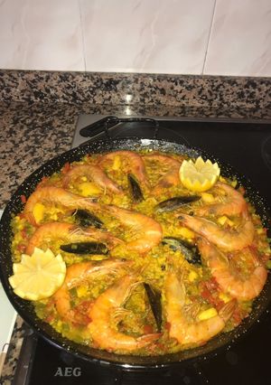 Una foto de Paella de marisco