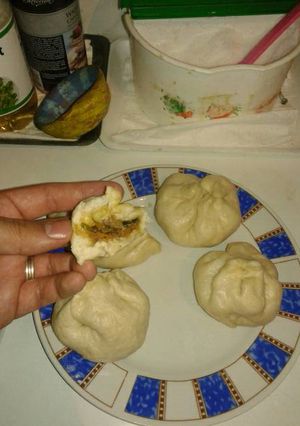 Una foto de Pan relleno de carne japonés