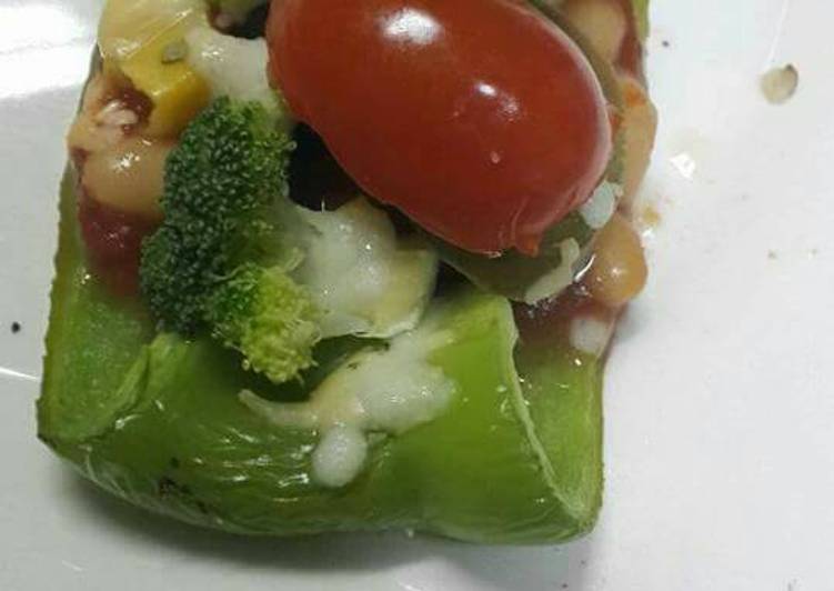 How to Prepare Homemade Baked Stuffed Capsicum Pizza