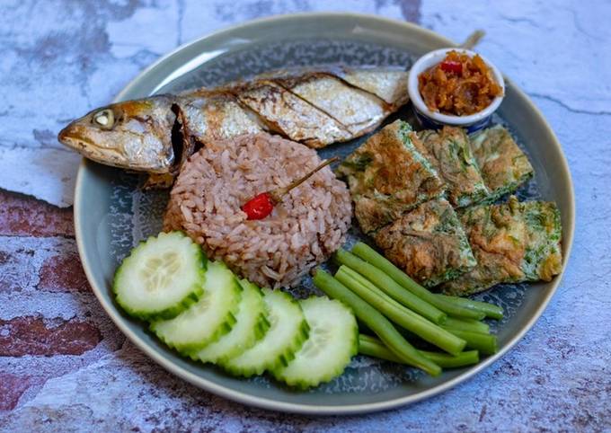 Recipe of Delicious Nam phrik kra pi (น้ำพริกกระปิ)