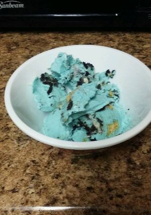 A picture of No Churn Cookie Monster Ice Cream.
