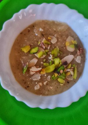 सूजी बेसन हलवा (Suji besan halwa recipe in hindi) रेसिपी मुख्य फोटो