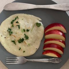 A picture of Onion Uttapam.