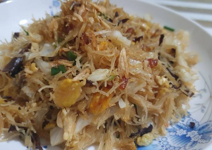 Bagaimana Menyiapkan Bihun Goreng terfavoriteee yang Bikin Ngiler
