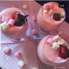 A picture of Strawberry Mousse.