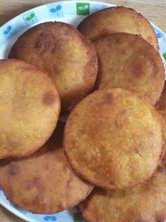 इन्टन्ट भोपळ्याचे घारगे (bhoplyache gharghe recipe in marathi) रेसिपी चे मुख्य फोटो