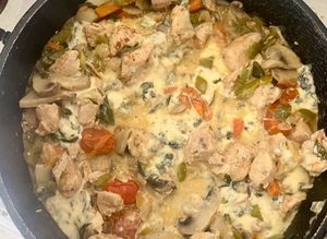 Una foto de Pollo al roquefort