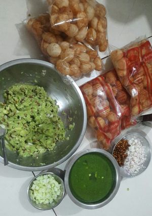 ગ્રીન મસાલા પાણીપુરી (Green Masala Panipuri Recipe In Gujarati) રેસીપી મુખ્ય ફોટો