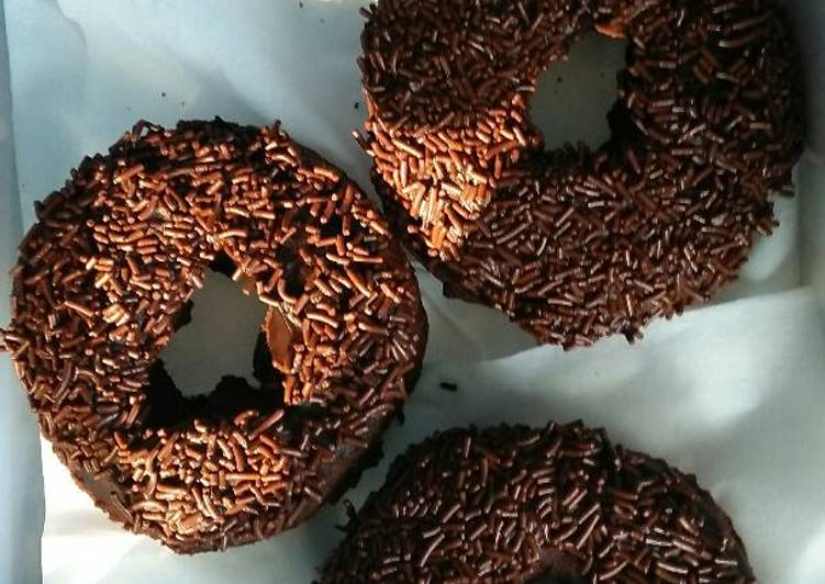 Triple choco doughnut