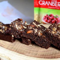 A picture of Cranberry Biscuit Brownies.