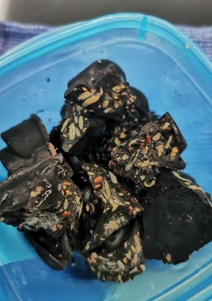 Foto resep Crunchy Dark Chocolate (keto)