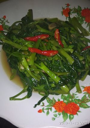 Foto resep Tumis kangkung sederhana pedas