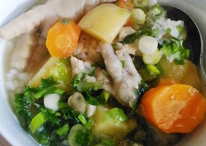 Resep Sup Ceker Sayuran oleh Desembri Yesti - Cookpad