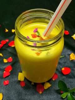 A picture of Mango lassi.