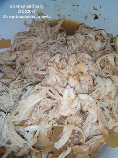 A picture of Pulled Chicken in Crockpot/Slow Cooker.