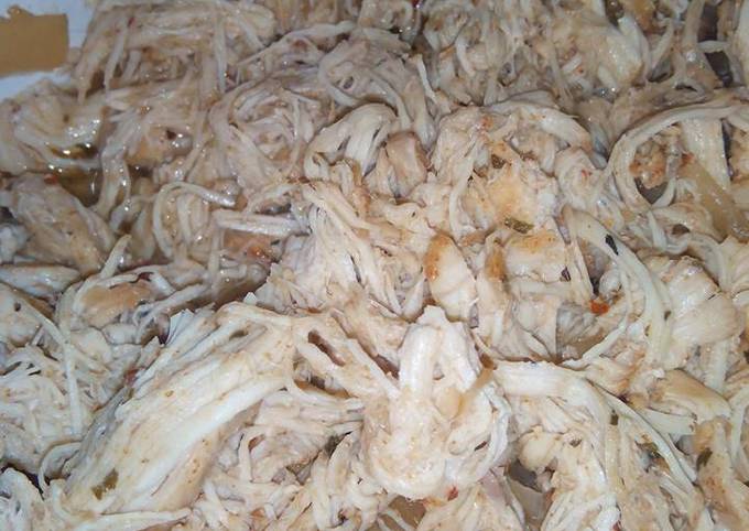 Pulled Chicken in Crockpot/Slow Cooker