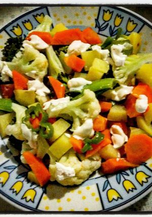 Una foto de Vegetales al vapor con queso crema