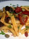 Casarecce con Pomodori Secchi Sottolio, Olive Taggiasche e Capperi