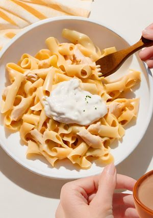 🐓 Sajtos-tejfölös csirkemell tészta 🐓 recept fotója