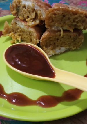 A picture of Noodles Spring roll.