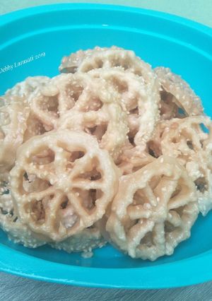 Foto resep Kembang Goyang Wijen Enak Simple