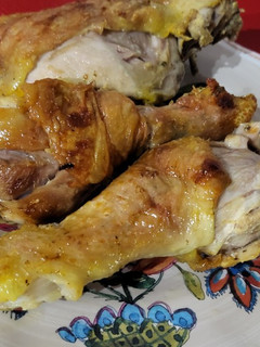 Una foto de Muslos de pollo a la mostaza🤤
