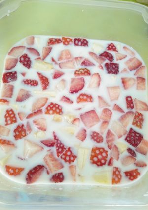 Una foto de Fresa y plátano con leche