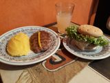 Hamburguesas jugosas, deliciosas y caseras!!