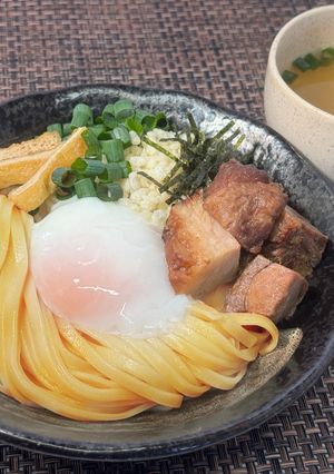 A picture of Chunky Tender Chashu Sanuki Mazemen Udon.