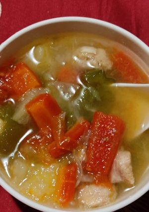 চিকেন স্যুপ (chicken soup recipe in bengali) রেসিপির প্রধান ছবি